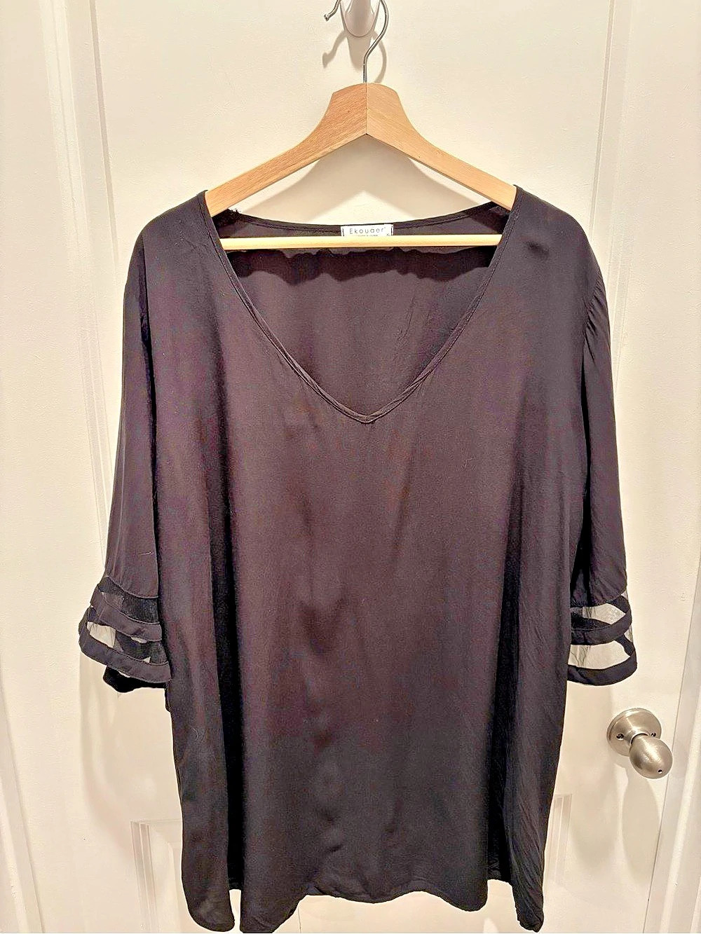 Ekouaer Women’s XL Black Swim Cover-up V-Neck Sheer Bell Tunic